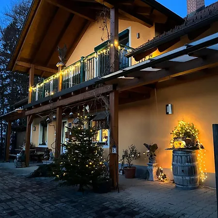 Gaestehaus Schmid * Sankt Johann im Saggautal