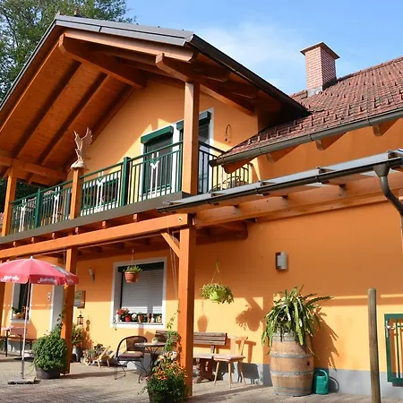 Gaestehaus Schmid *
