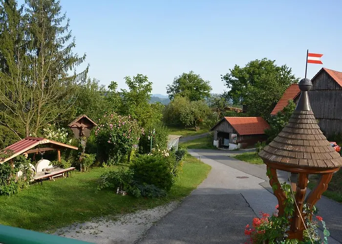 Gaestehaus Schmid * Sankt Johann im Saggautal