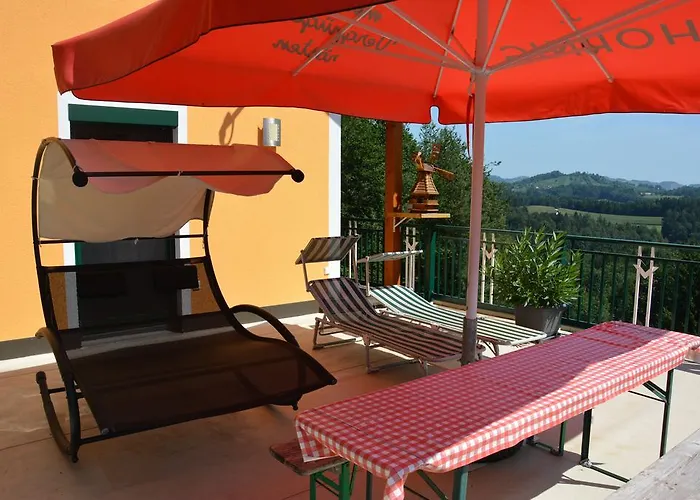 Gaestehaus Schmid * Sankt Johann im Saggautal