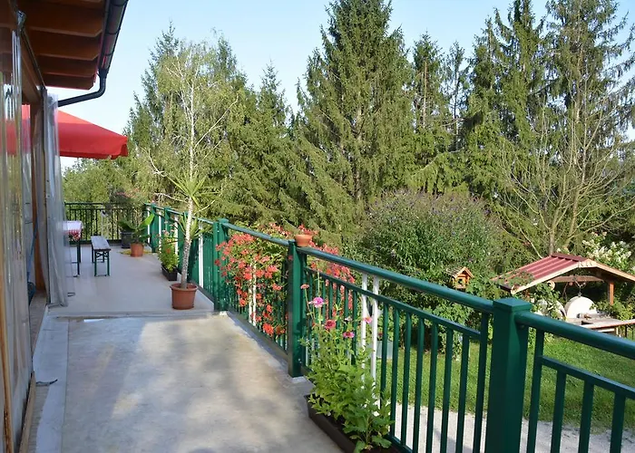 Gaestehaus Schmid 홈스테이 Sankt Johann im Saggautal