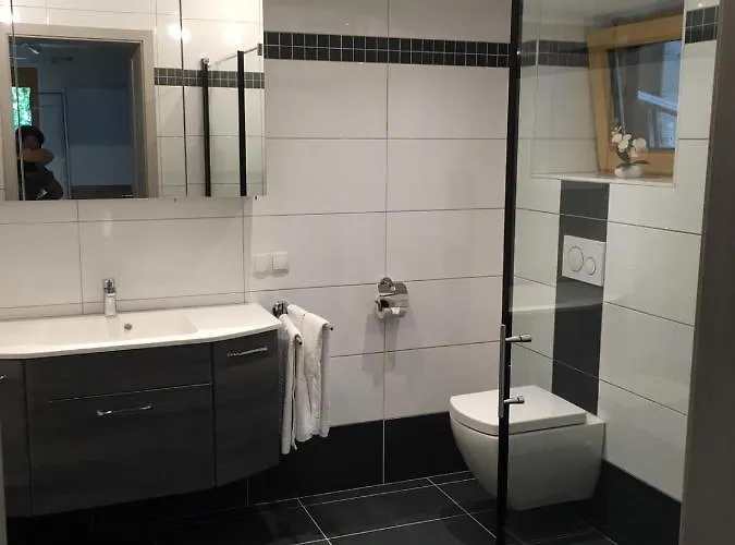 홈스테이 Gaestehaus Schmid *